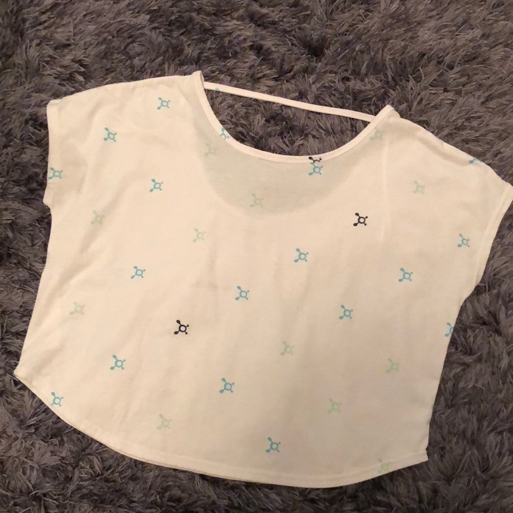 Orangetheory white crop top. Cap sleeve. Scoop neck and back. EUC!